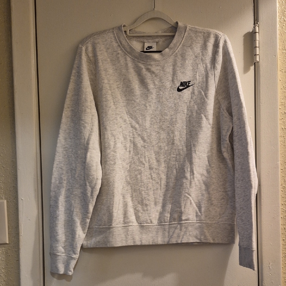 Nike Men's Light Gray Crewneck Sweater